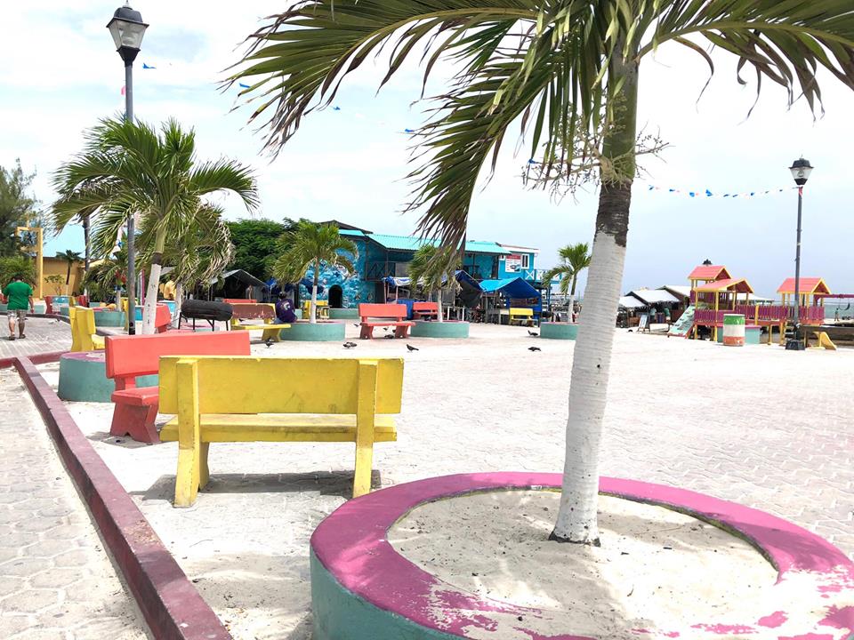where to stay in ambergris caye