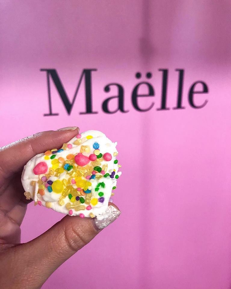 maelle beauty xo marshmallow holiday party