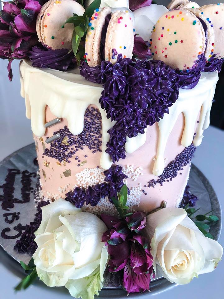 ecbg studio custom cake sweating champagne
