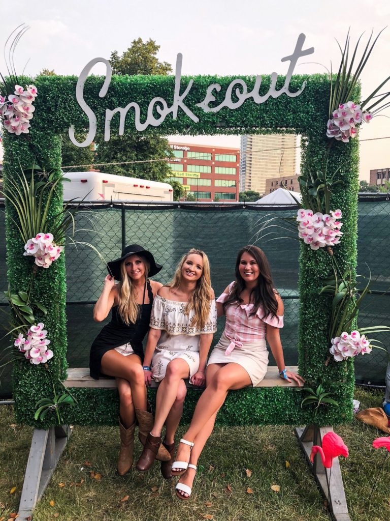 windy-city-smokeout-chicago-flower-frame